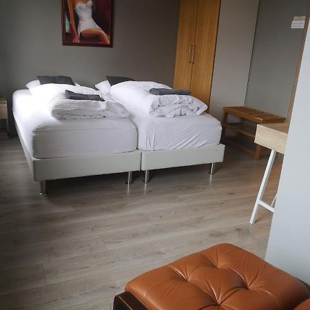 Acco Town Square Apartments Akureyri Exterior photo