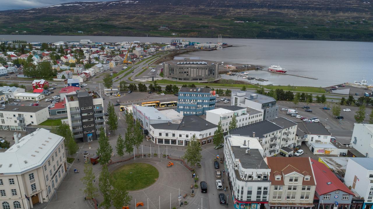 Acco Town Square Apartments Akureyri Exterior photo